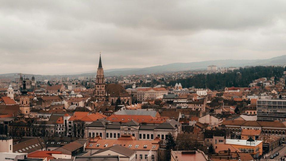 Vreme instabilă, ploi şi vânt în majoritatea regiunilor, până sâmbătă