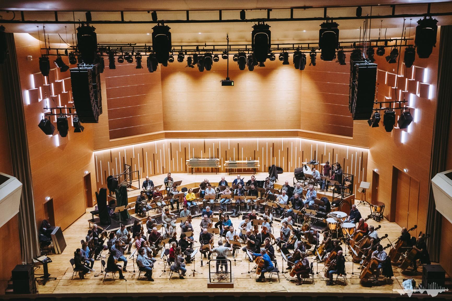 ”HUMANS”, festival de gală la Filarmonica Transilvania. Vezi concertul de deschidere