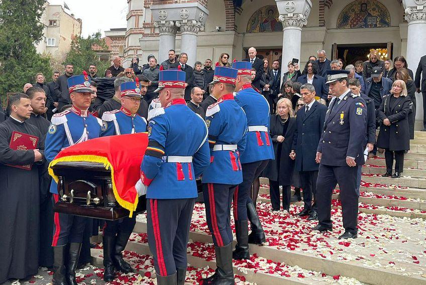 Adio, Mircea Lucescu! Marele fotbalist și antrenor a fost înmormântat cu onoruri militare