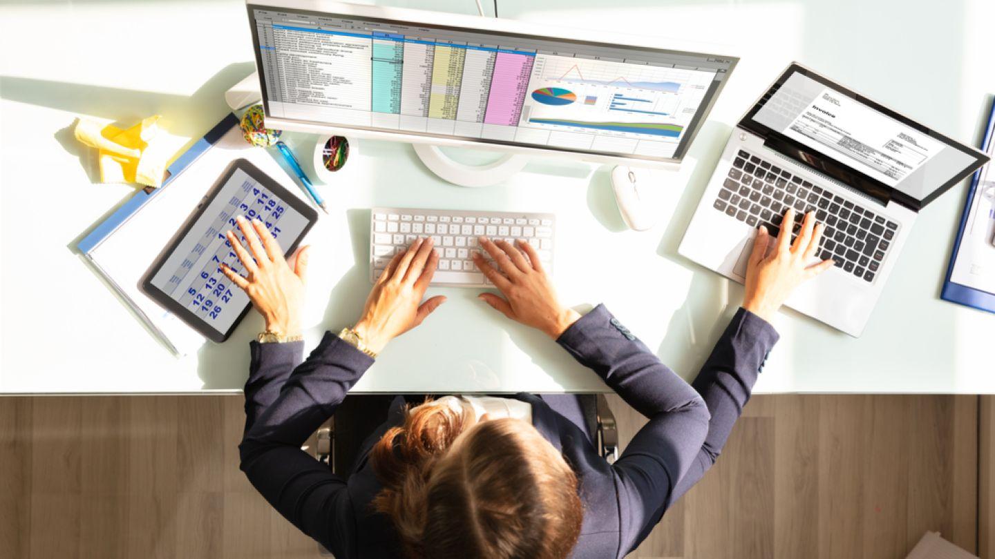 35% dintre români dispuşi să-şi găsească o activitate suplimentară pentru un venit în plus