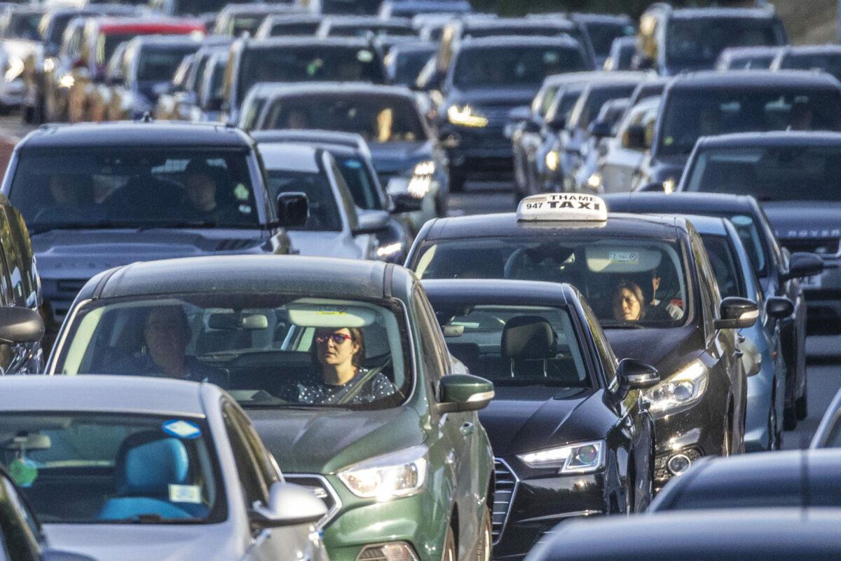 Piaţa auto din România, cel mai puternic declin din Uniunea Europeană