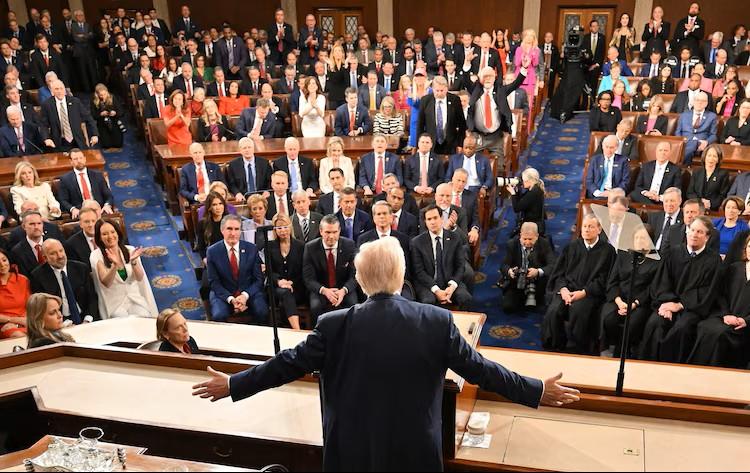 Discurs maraton de aproape două ore al lui Donald Trump în Congres