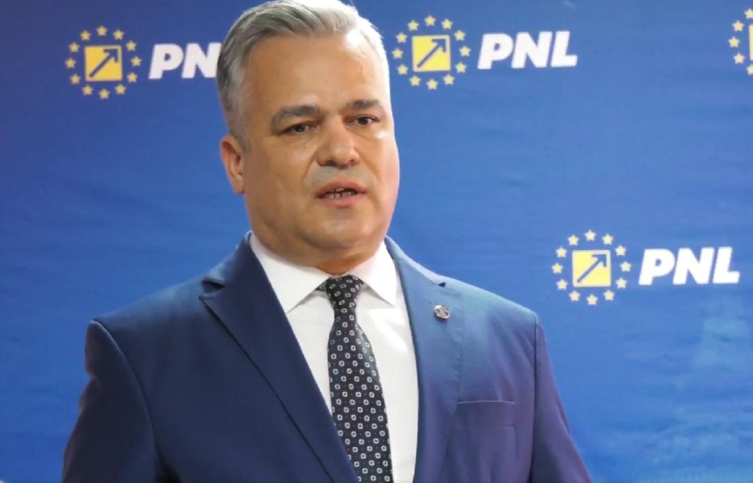 Adrian Veştea: Ceea ce se întâmplă astăzi nu e o ameninţare pentru PNL